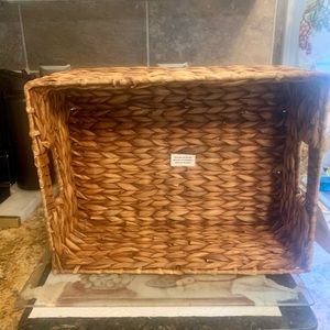 Brown water Hyacinth with handle